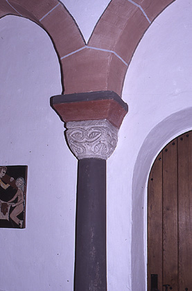 ornamentales Kapitell, sdl. Seitenschiff